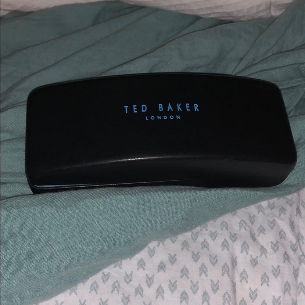 Sunglasses case